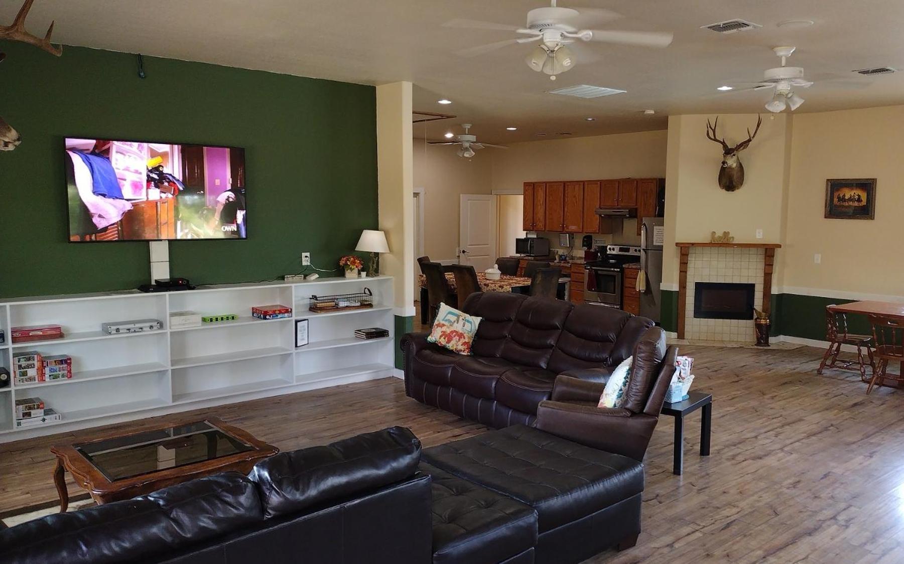 Waring Top Of The Hill Rv Resort & Cabins מראה חיצוני תמונה