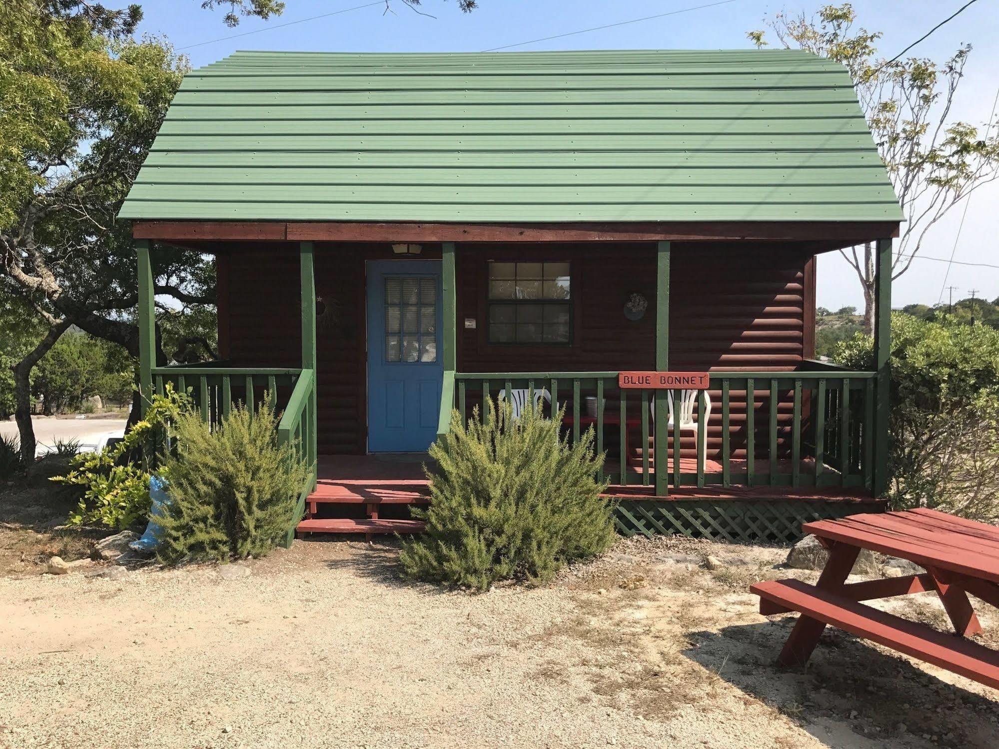 Waring Top Of The Hill Rv Resort & Cabins מראה חיצוני תמונה