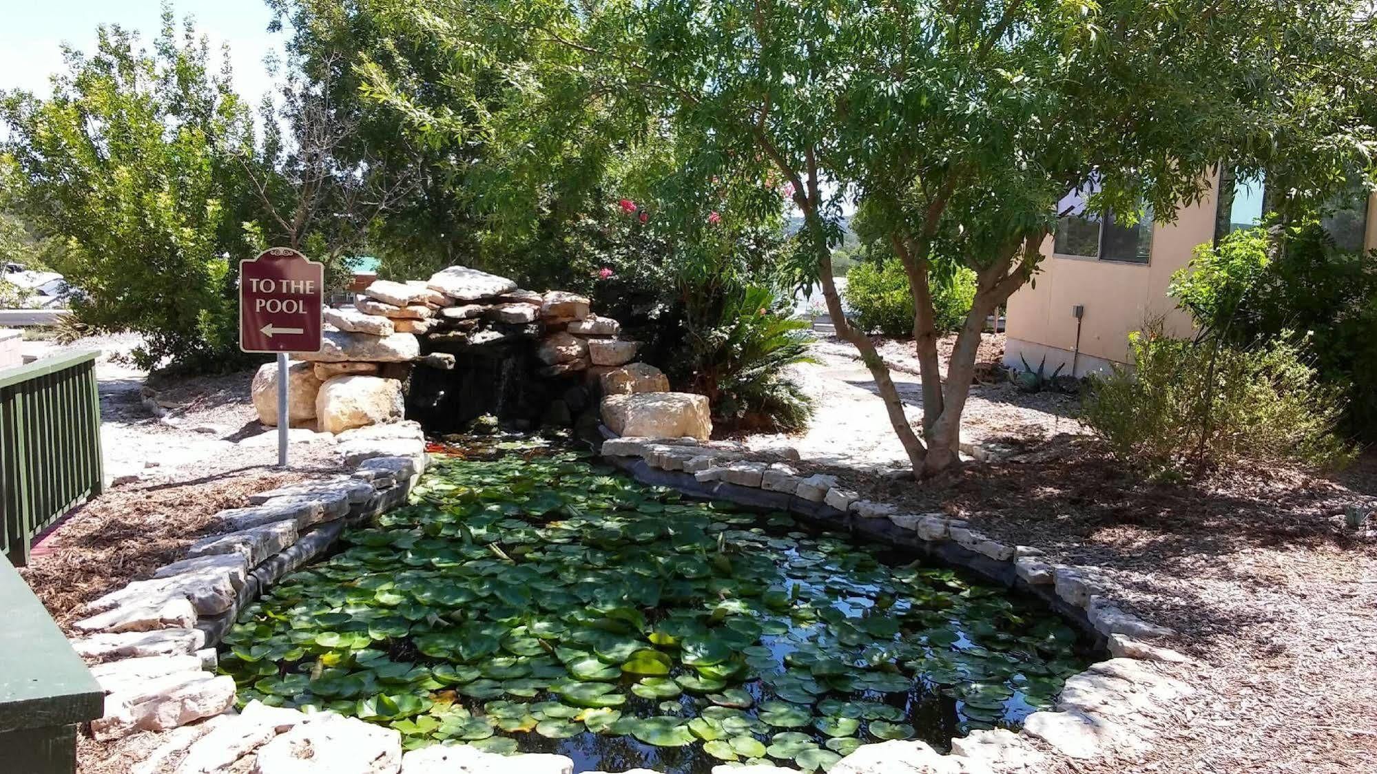 Waring Top Of The Hill Rv Resort & Cabins מראה חיצוני תמונה