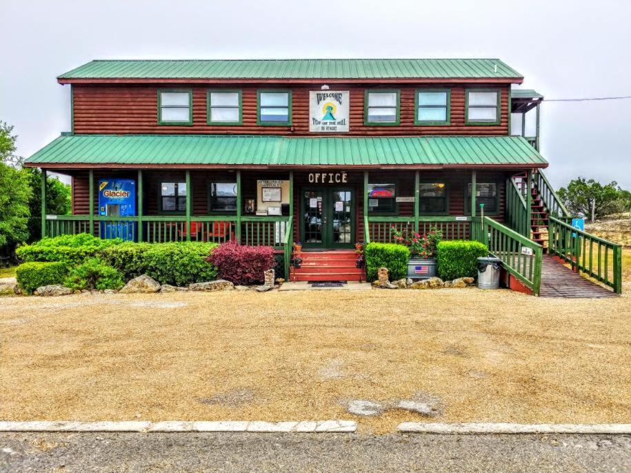 Waring Top Of The Hill Rv Resort & Cabins מראה חיצוני תמונה