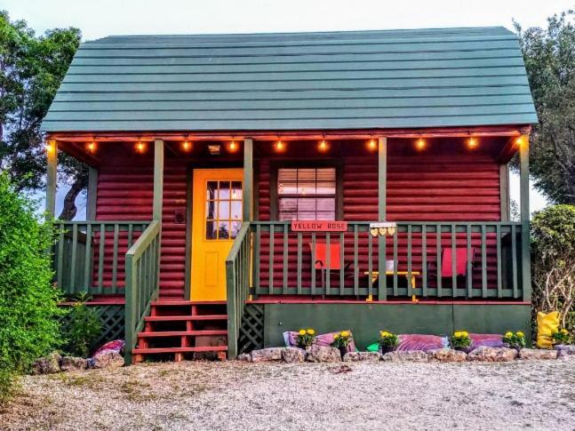 Waring Top Of The Hill Rv Resort & Cabins מראה חיצוני תמונה